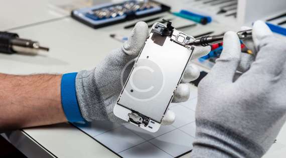 Repair or Replace Your Old Phone? How to Decide